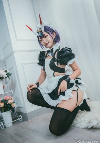 高清美女撒尿视频_4K高清视频播放